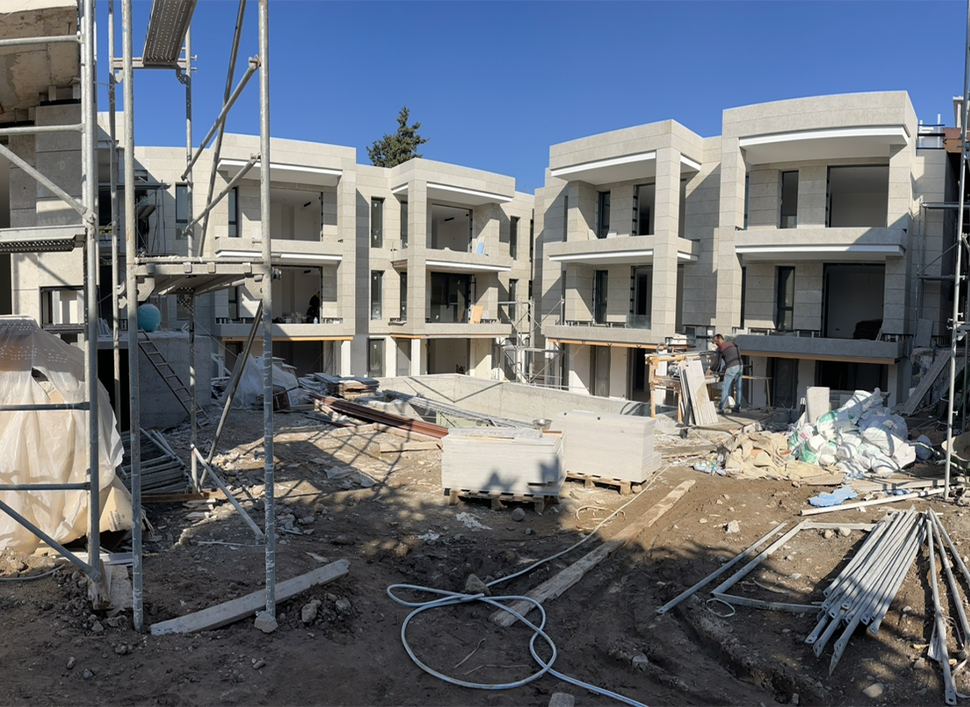 Hasan Aykal Ortakent - Linea Rossa