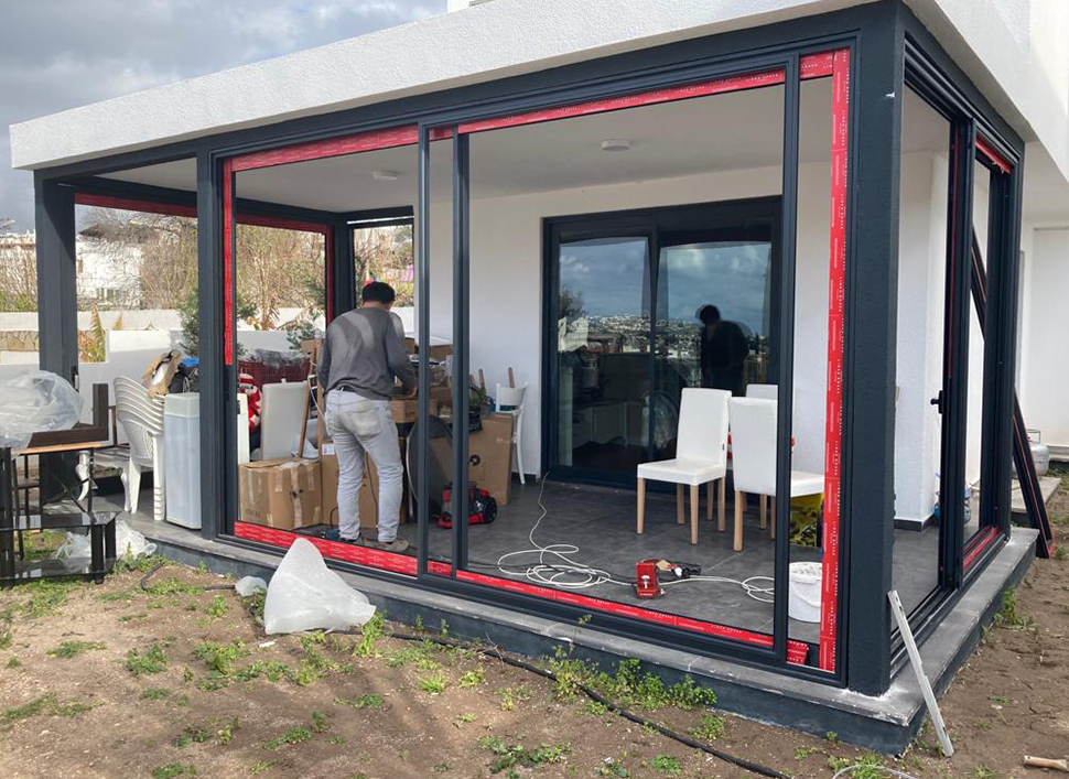 Pusula İnşaat Turgutreis - Linea Rossa Balkon